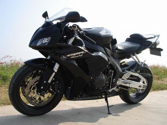 供应新款本田CBR1000摩托车